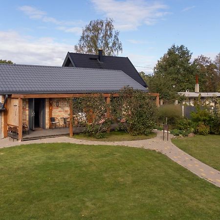 Guest House Kajaki-Рагациемс Екстериор снимка