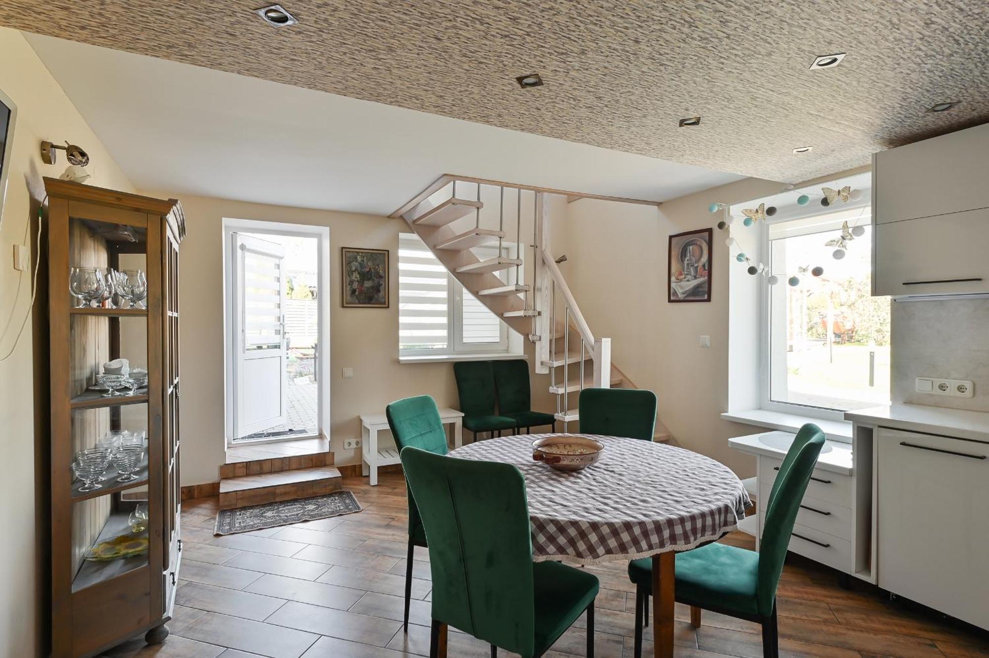 Guest House Kajaki-Рагациемс Екстериор снимка